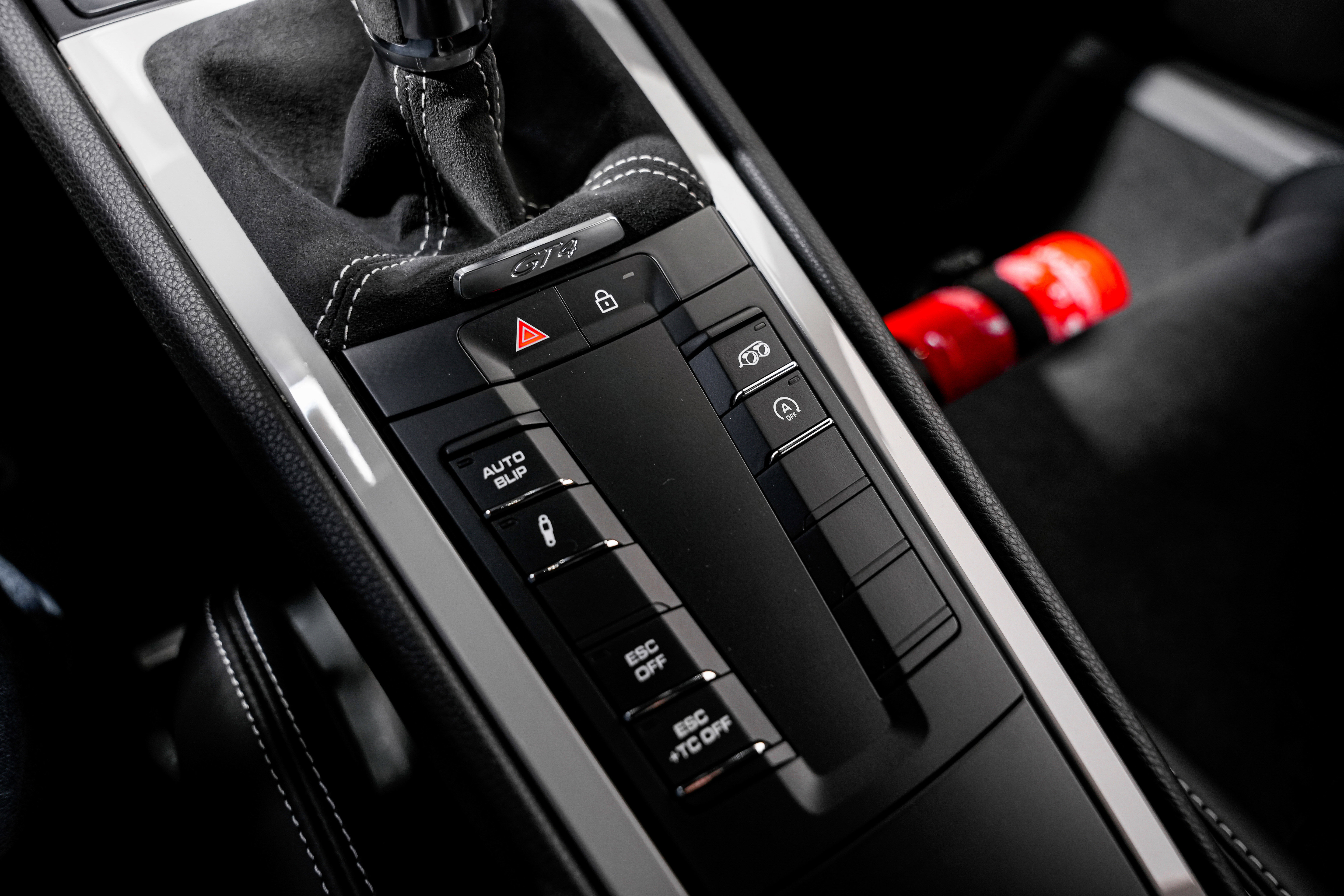 Used 2021 Porsche 718 Cayman GT4 image 16