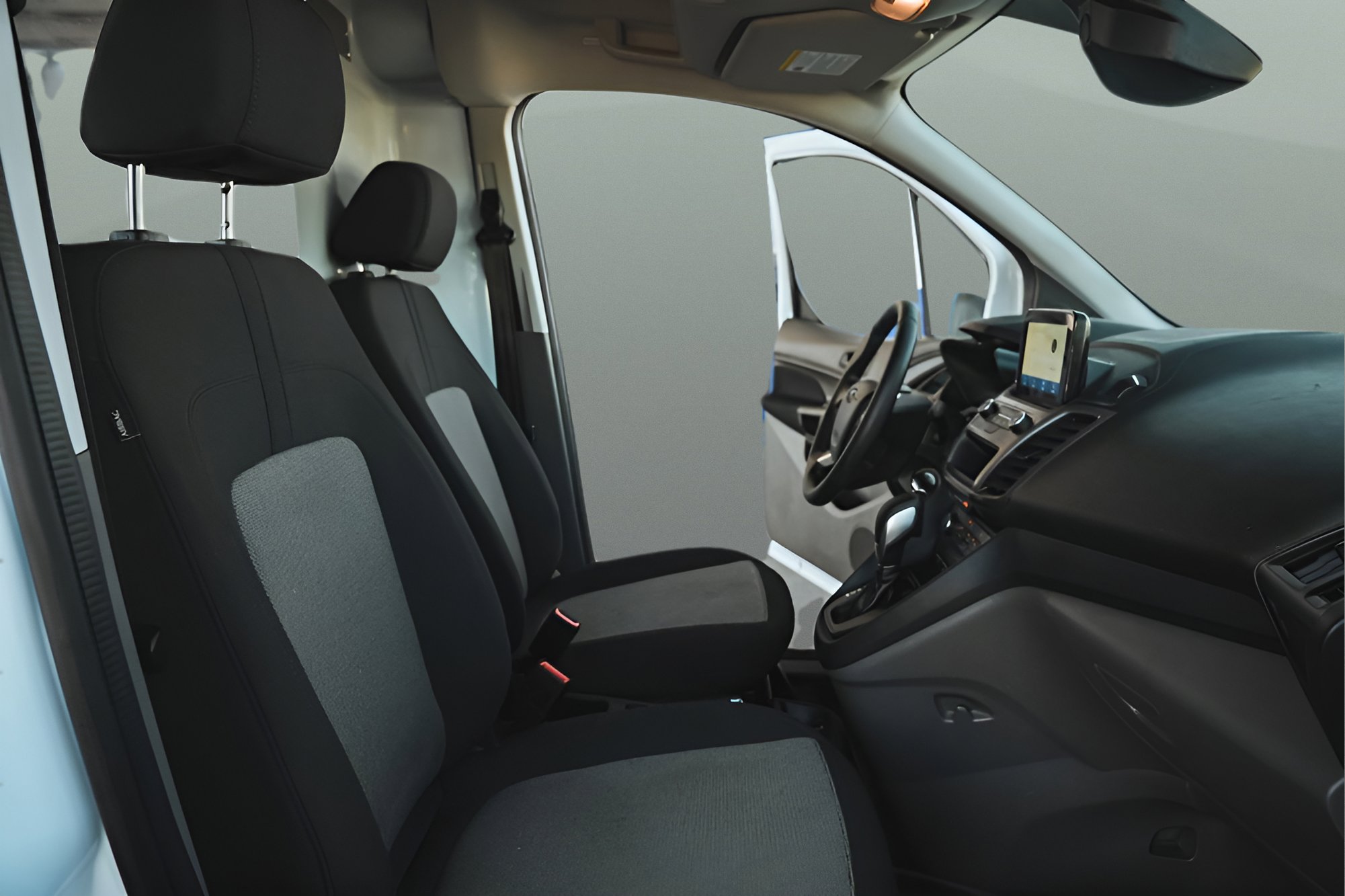 Used 2023 Ford Transit Connect XL FWD image 18