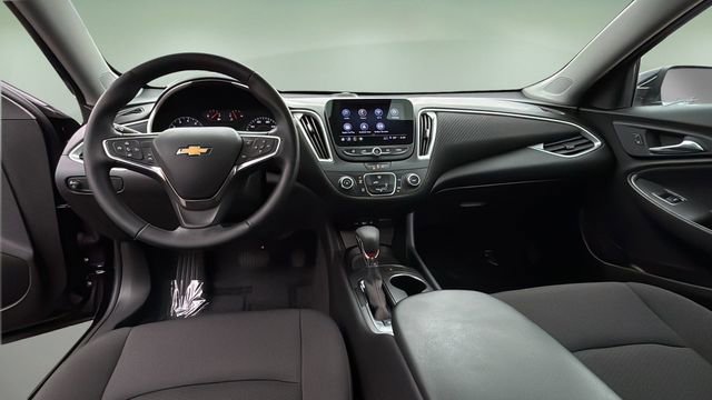 Used 2025 Chevrolet Malibu RS image 16