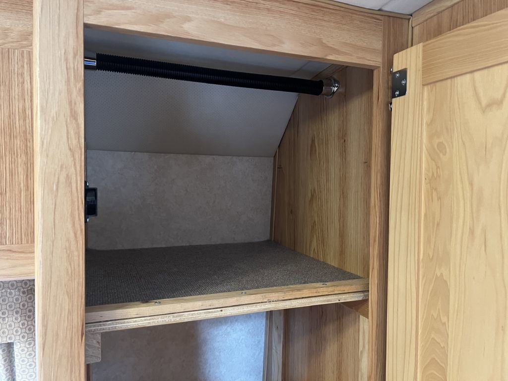 Used 2017 Ford E-450 and Econoline 450 Super Duty w/ Motorhome Prep Package image 92