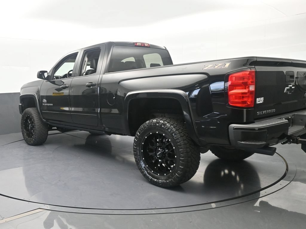 Used 2018 Chevrolet Silverado 1500 LT w/ All Star Edition AWD/4WD image 4