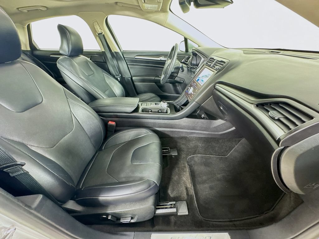 Used 2019 Ford Fusion Titanium FWD image 36