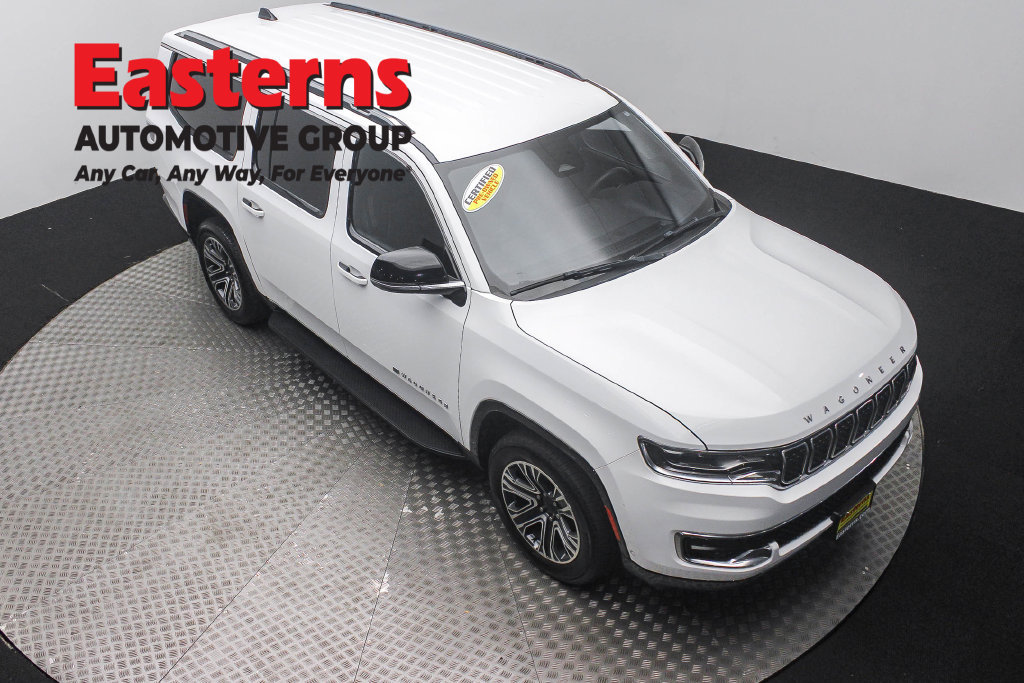 Used 2024 Jeep Wagoneer L Series II w/ Flexible Seating Group AWD/4WD image 5