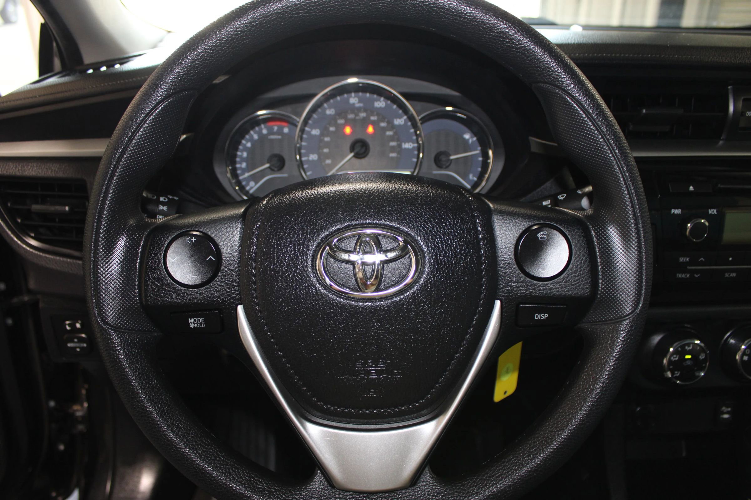 Used 2014 Toyota Corolla L FWD image 10
