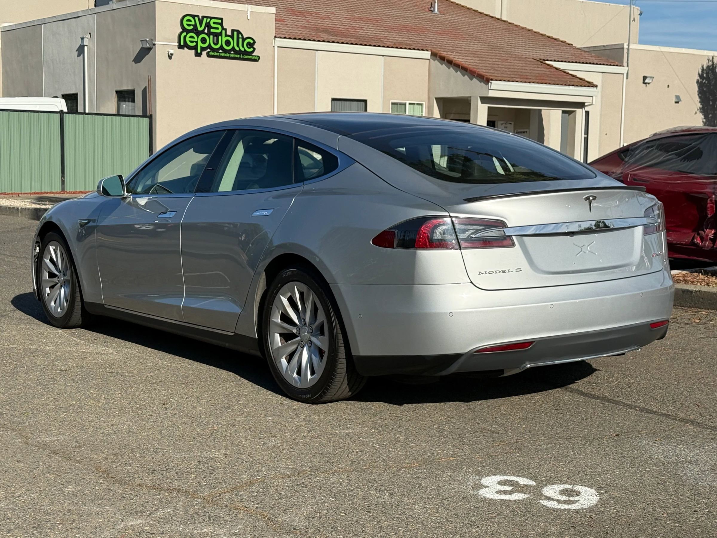 Used 2015 Tesla Model S P85D image 7