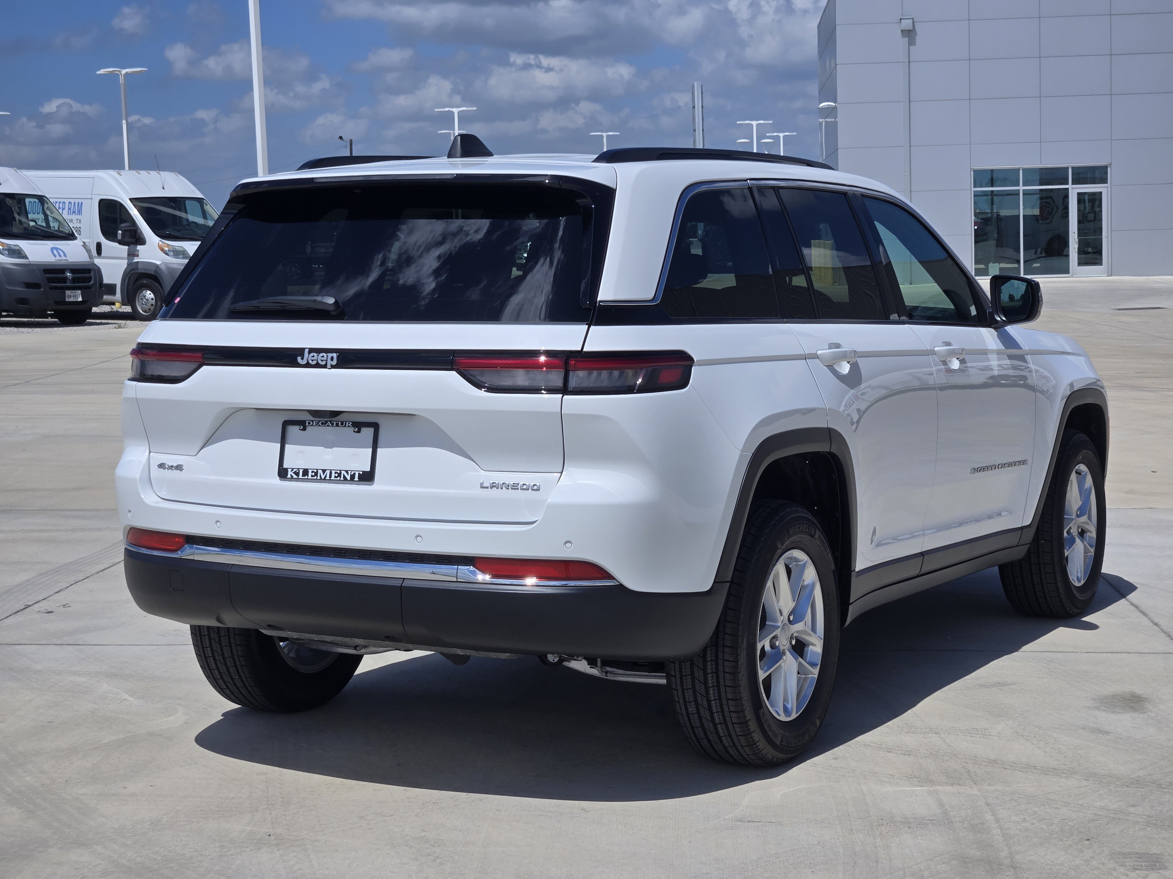 New 2026 Jeep Grand Cherokee Laredo AWD/4WD image 5