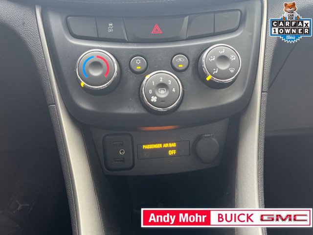 Used 2020 Chevrolet Trax LT w/ LT Convenience Package FWD image 32