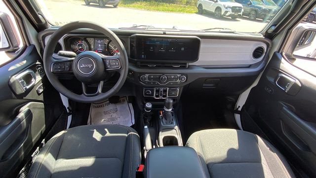 Used 2025 Jeep Wrangler Unlimited Sport AWD/4WD image 13
