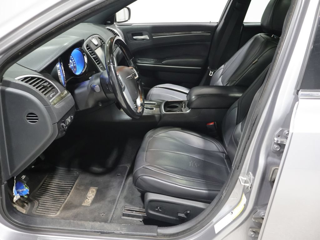 Used 2013 Chrysler 300 C AWD/4WD image 11