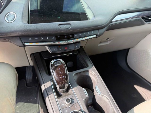 Certified 2023 Cadillac XT4 Luxury w/ Cold Weather Package FWD image 13
