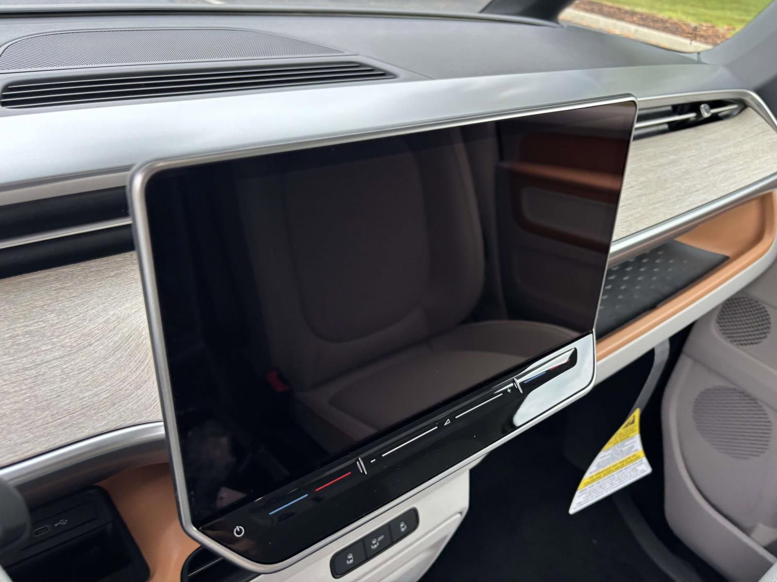 New 2025 Volkswagen ID. Buzz Pro S Plus image 21