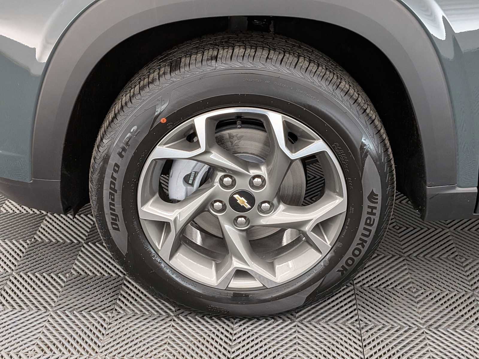 New 2026 Chevrolet Trax LT w/ Driver Confidence Package FWD image 14