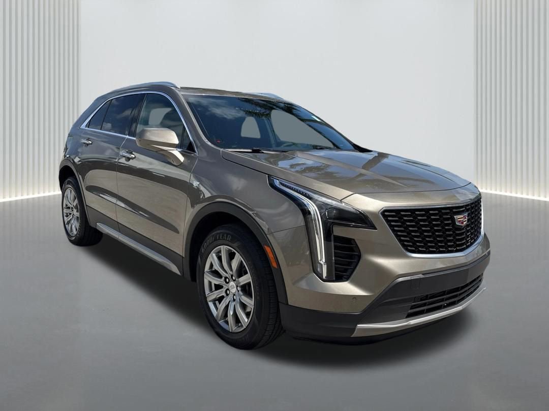 Used 2020 Cadillac XT4 Premium Luxury FWD image 3