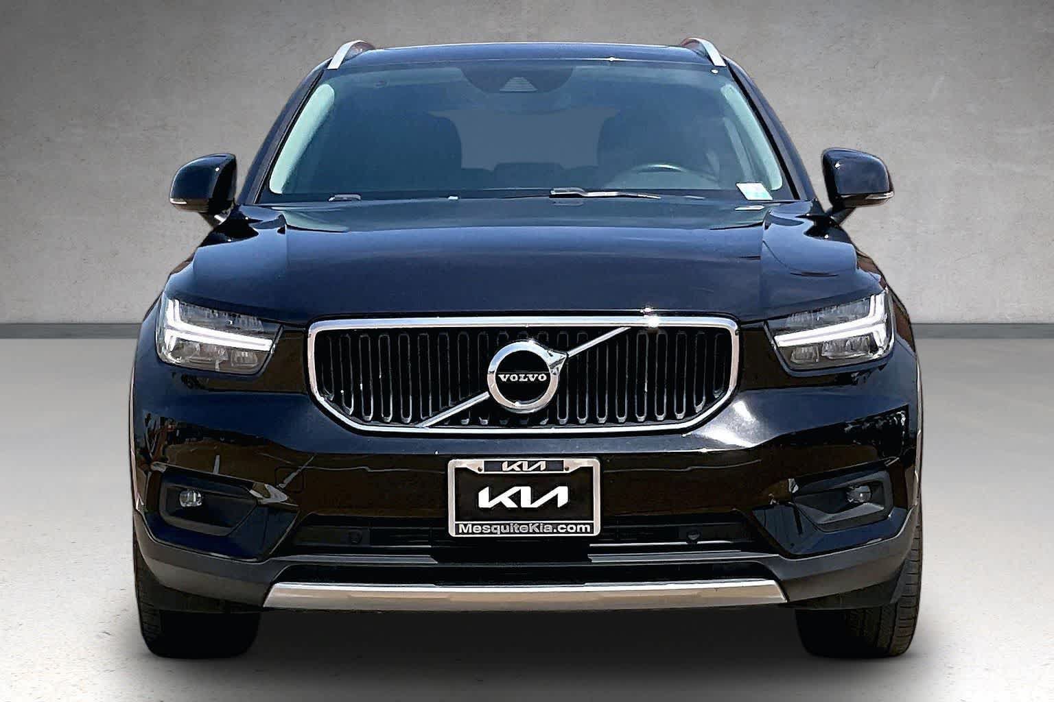 Used 2021 Volvo XC40 T5 Momentum w/ Climate Package AWD/4WD image 6