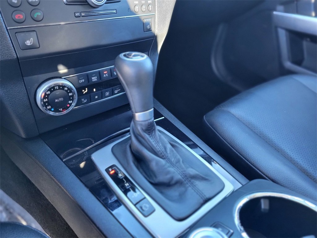 Used 2010 Mercedes-Benz GLK 350 4MATIC image 13