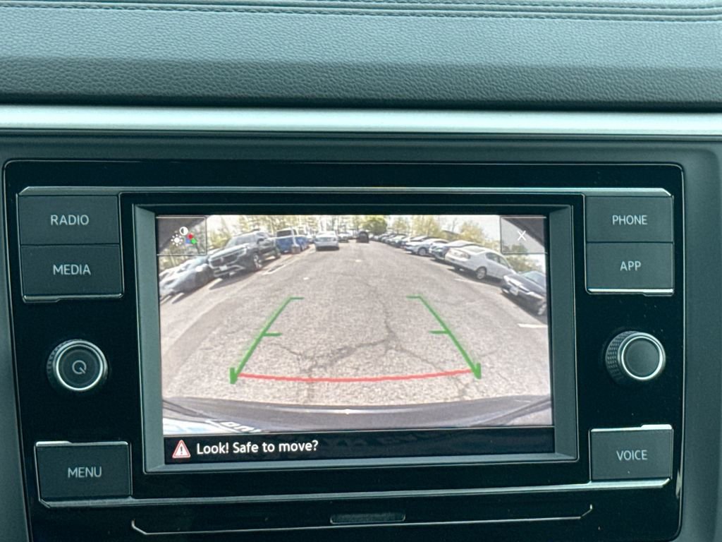 Used 2023 Volkswagen Atlas Cross Sport SE image 24