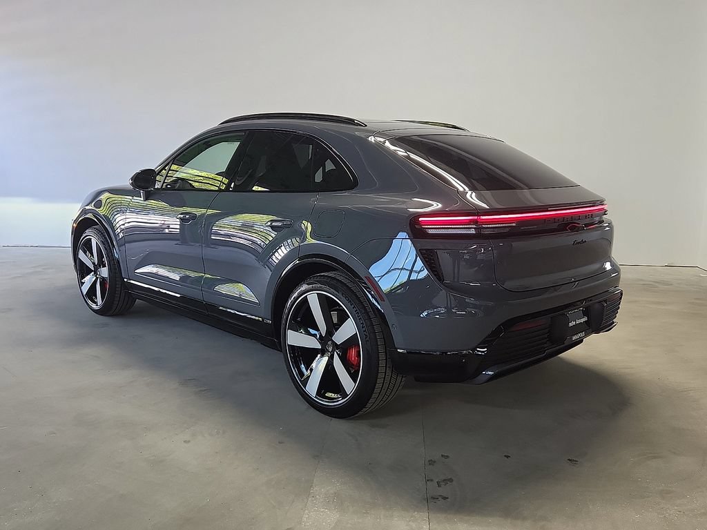 New 2026 Porsche Macan Turbo Electric AWD/4WD image 3