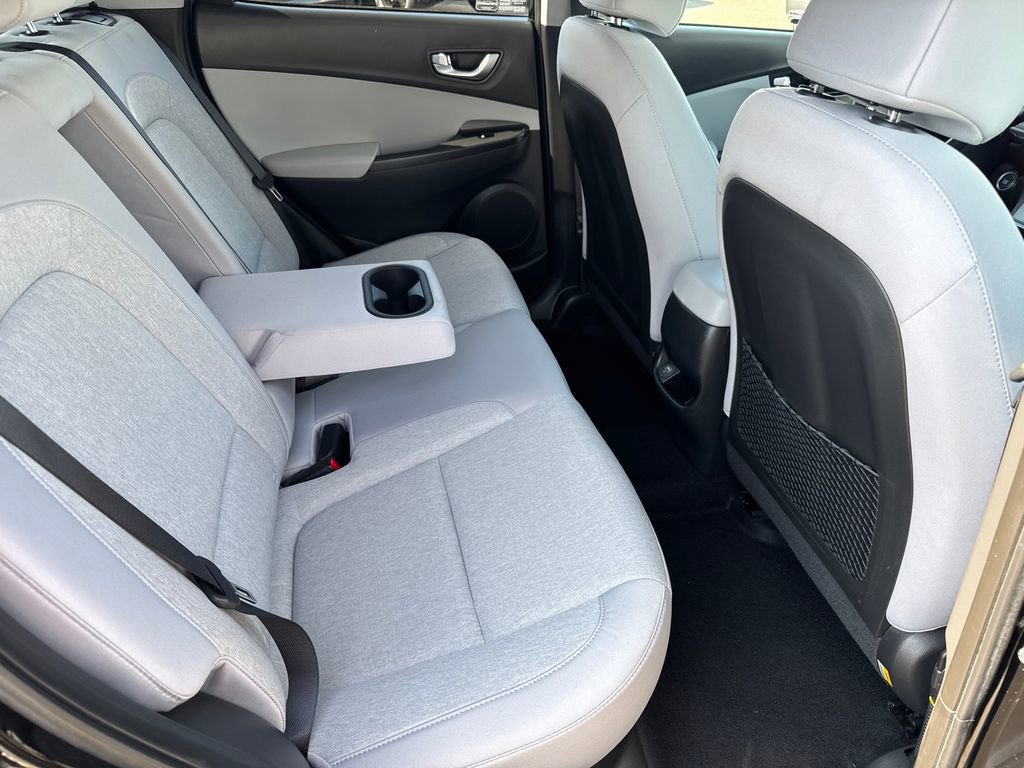 Used 2023 Hyundai Kona SE w/ Cargo Package image 19
