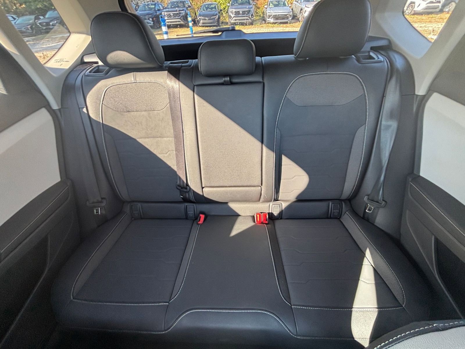 Used 2025 Volkswagen Taos SE image 38