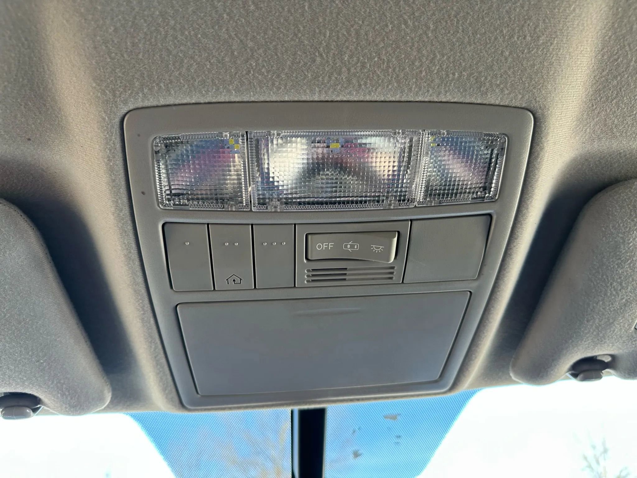 Used 2015 Toyota Venza XLE image 33