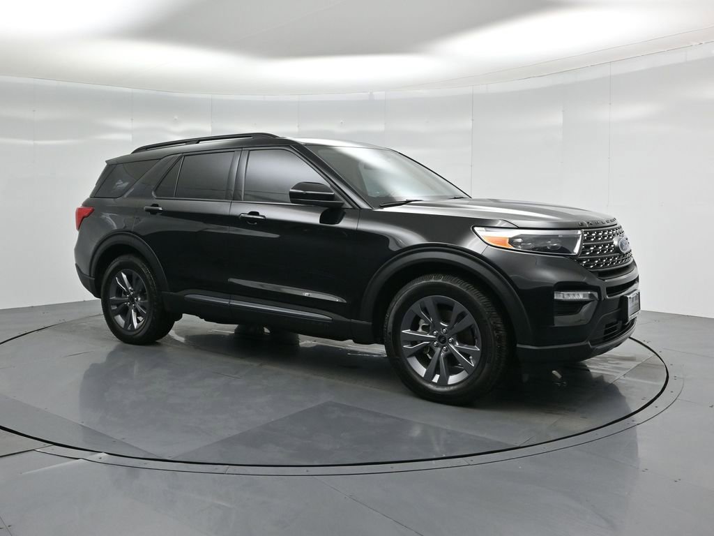 Certified 2023 Ford Explorer XLT w/ Equipment Group 202A image 30