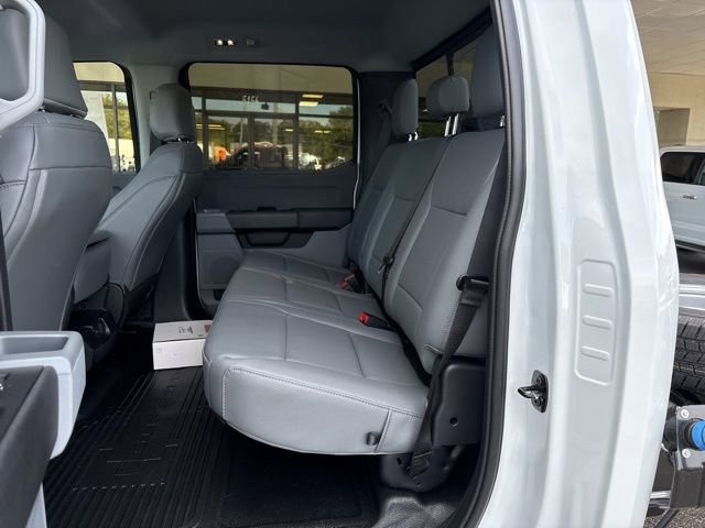New 2026 Ford F350 XL w/ XL Chrome Package image 9