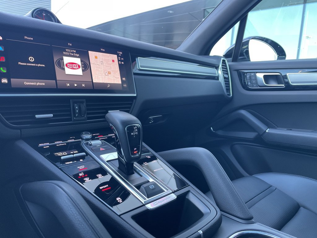 Certified 2023 Porsche Cayenne Platinum Edition AWD/4WD image 35