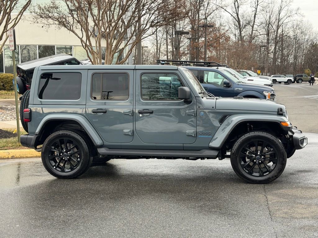 Used 2025 Jeep Wrangler Unlimited Sahara image 5