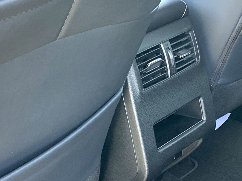 New 2026 Mitsubishi Outlander SE FWD image 17