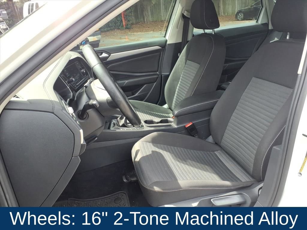 Used 2022 Volkswagen Jetta S image 18