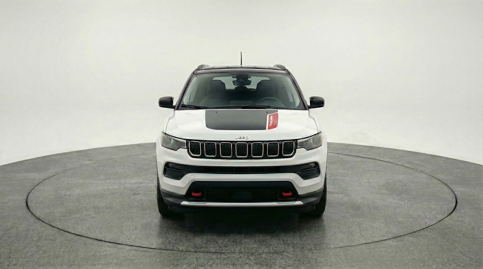 Used 2025 Jeep Compass Trailhawk w/ Trailer Tow Group AWD/4WD image 2