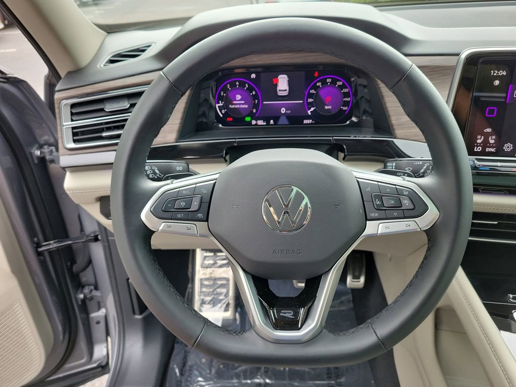 Certified 2025 Volkswagen Atlas SEL Premium R-Line image 29