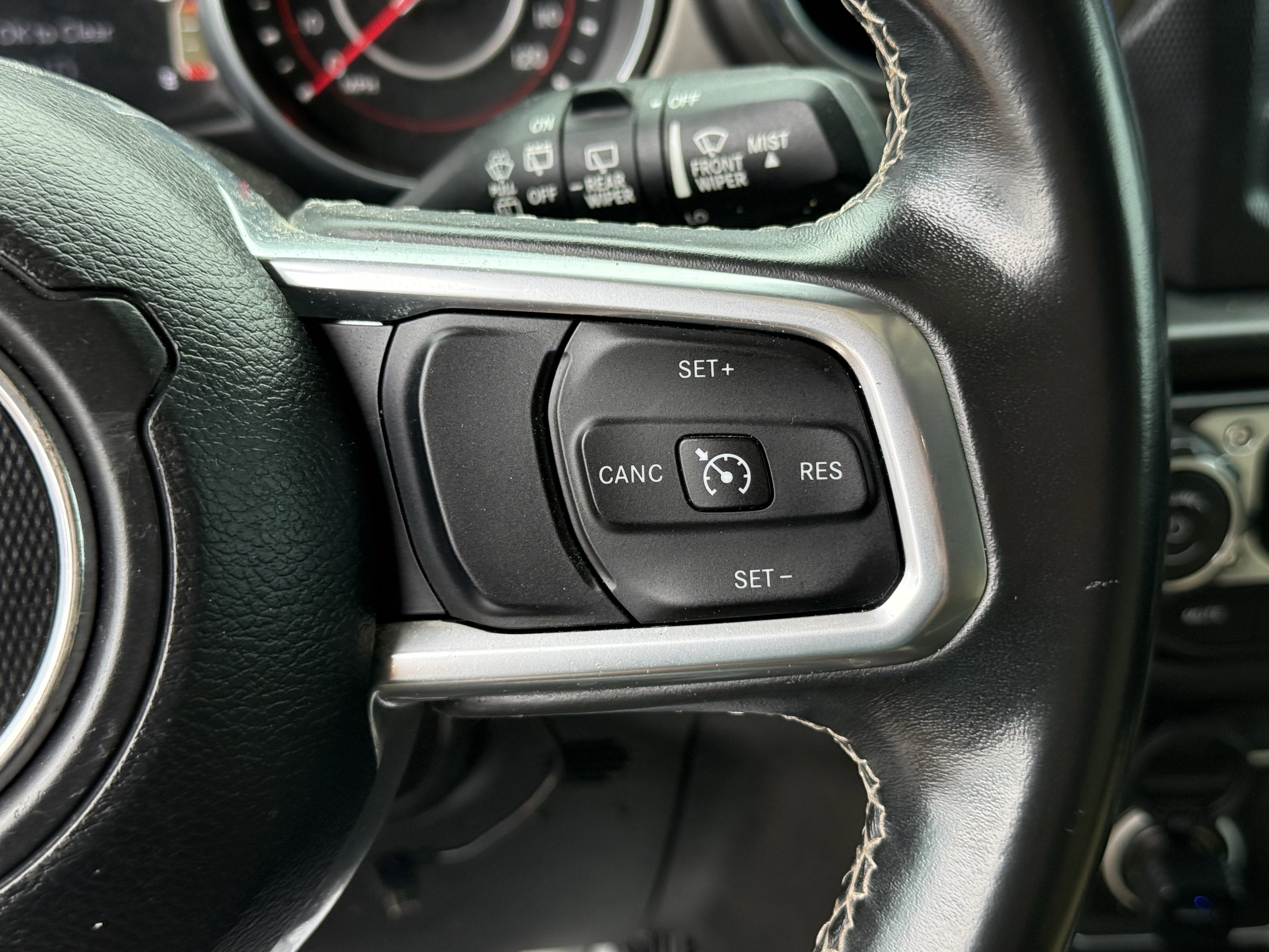 Used 2018 Jeep Wrangler Unlimited Rubicon AWD/4WD image 13