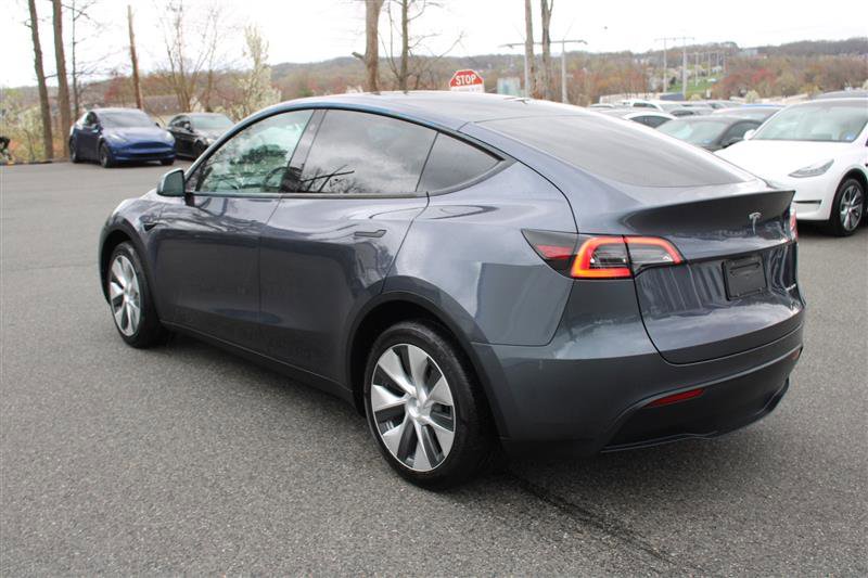 Used 2023 Tesla Model Y Long Range image 4