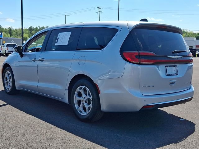 Used 2024 Chrysler Pacifica Limited FWD image 8
