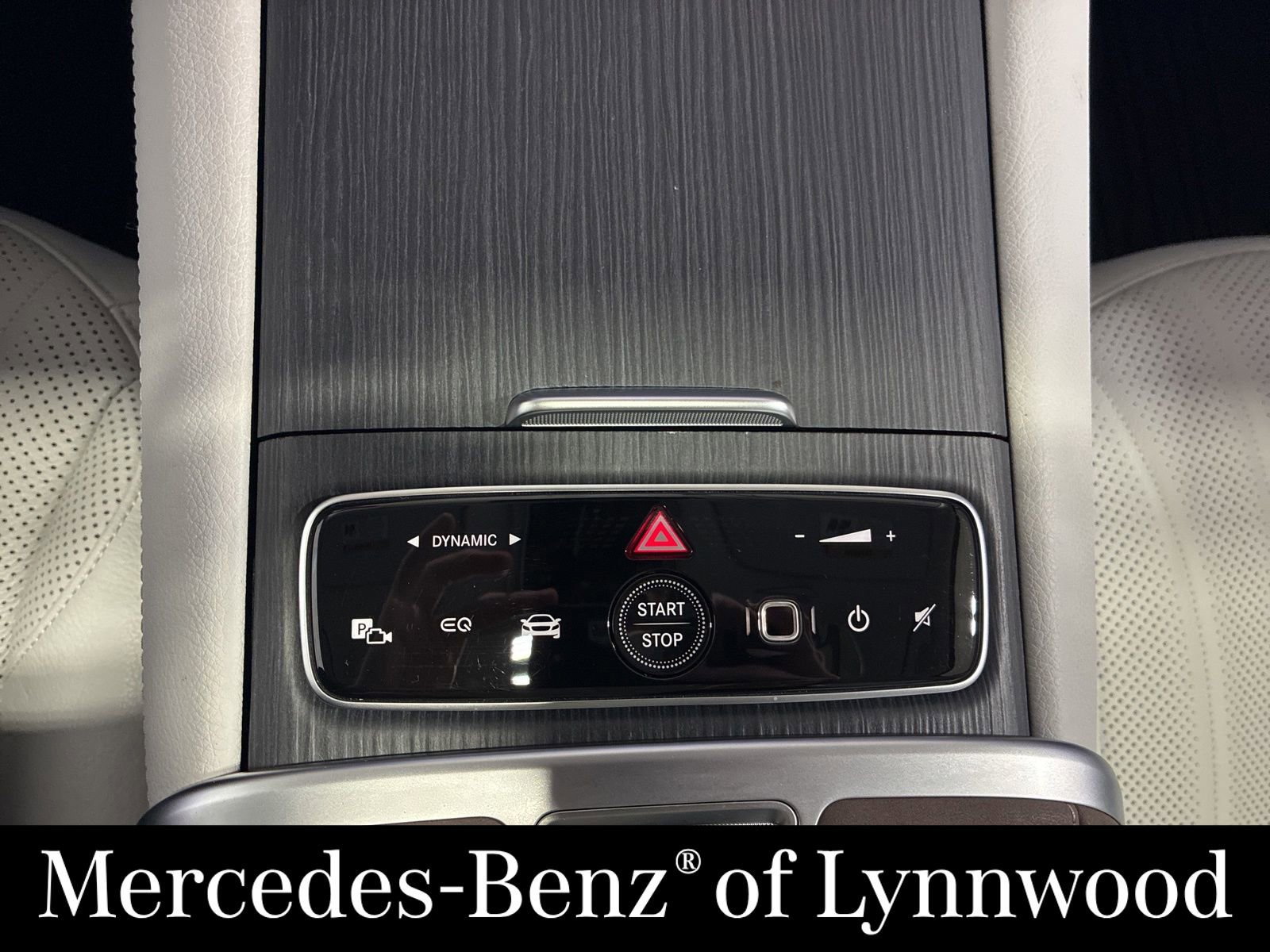 Used 2023 Mercedes-Benz EQS 580 4MATIC SUV image 21