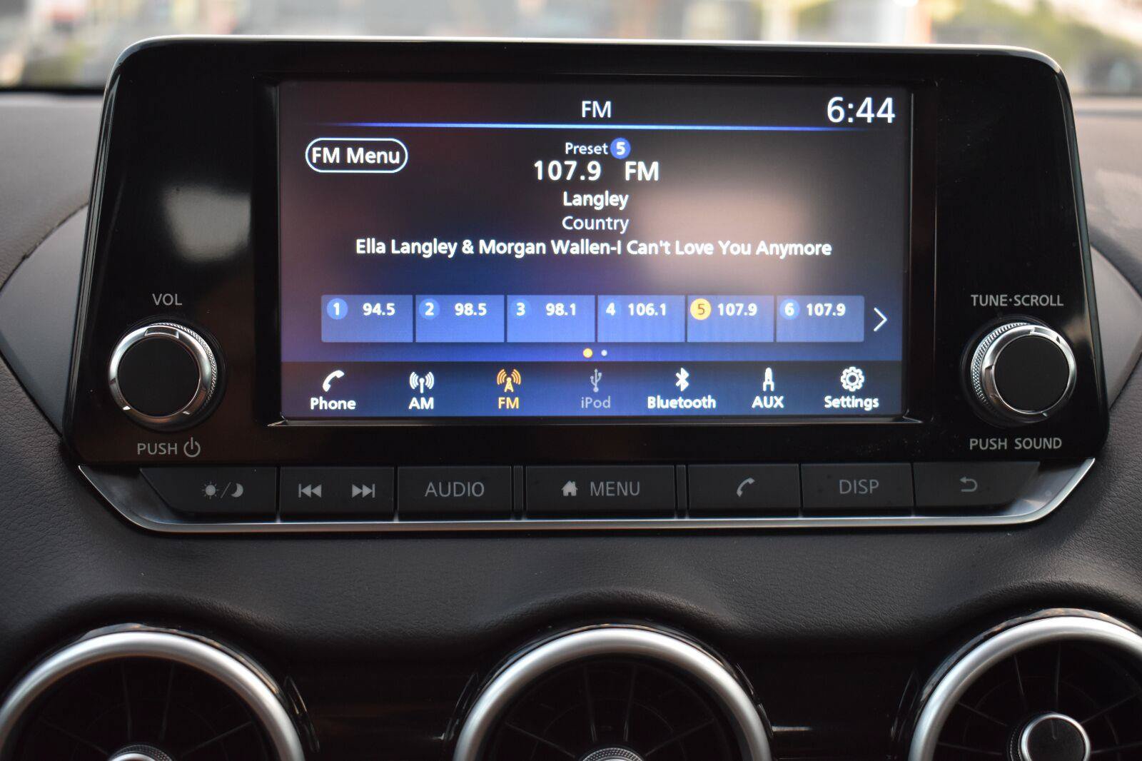 Used 2025 Nissan Sentra S FWD image 32