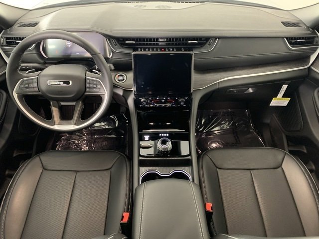 New 2025 Jeep Grand Cherokee Limited w/ Luxury Tech Group II image 10