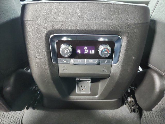 Used 2025 GMC Yukon Denali AWD/4WD image 37