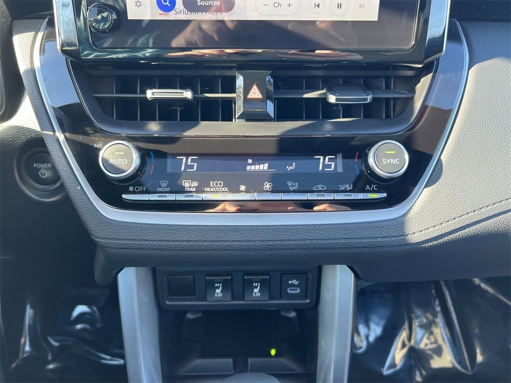 Used 2024 Toyota Corolla Cross XSE image 20