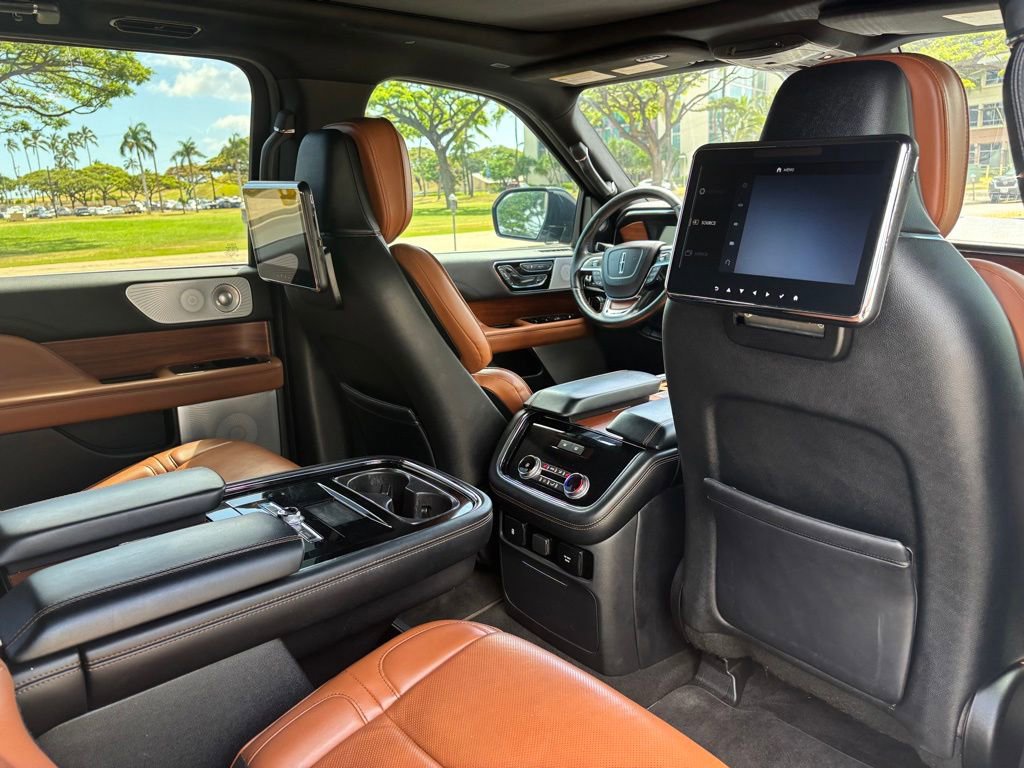 Used 2019 Lincoln Navigator Reserve w/ Cargo Package AWD/4WD image 12