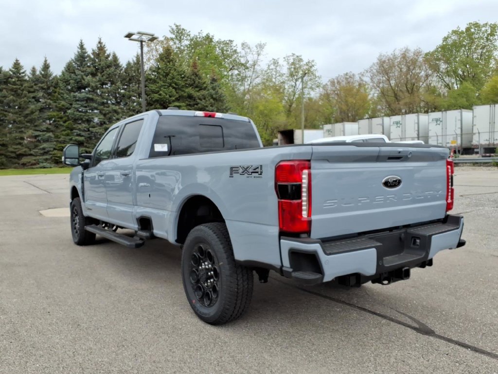 New 2026 Ford F350 Lariat w/ Black Appearance Package AWD/4WD image 7