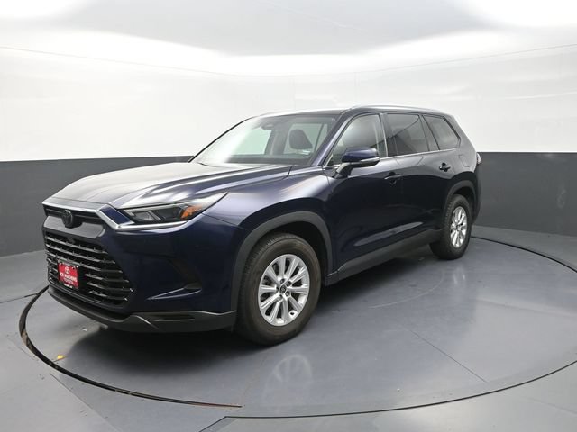 Used 2025 Toyota Grand Highlander AWD image 3