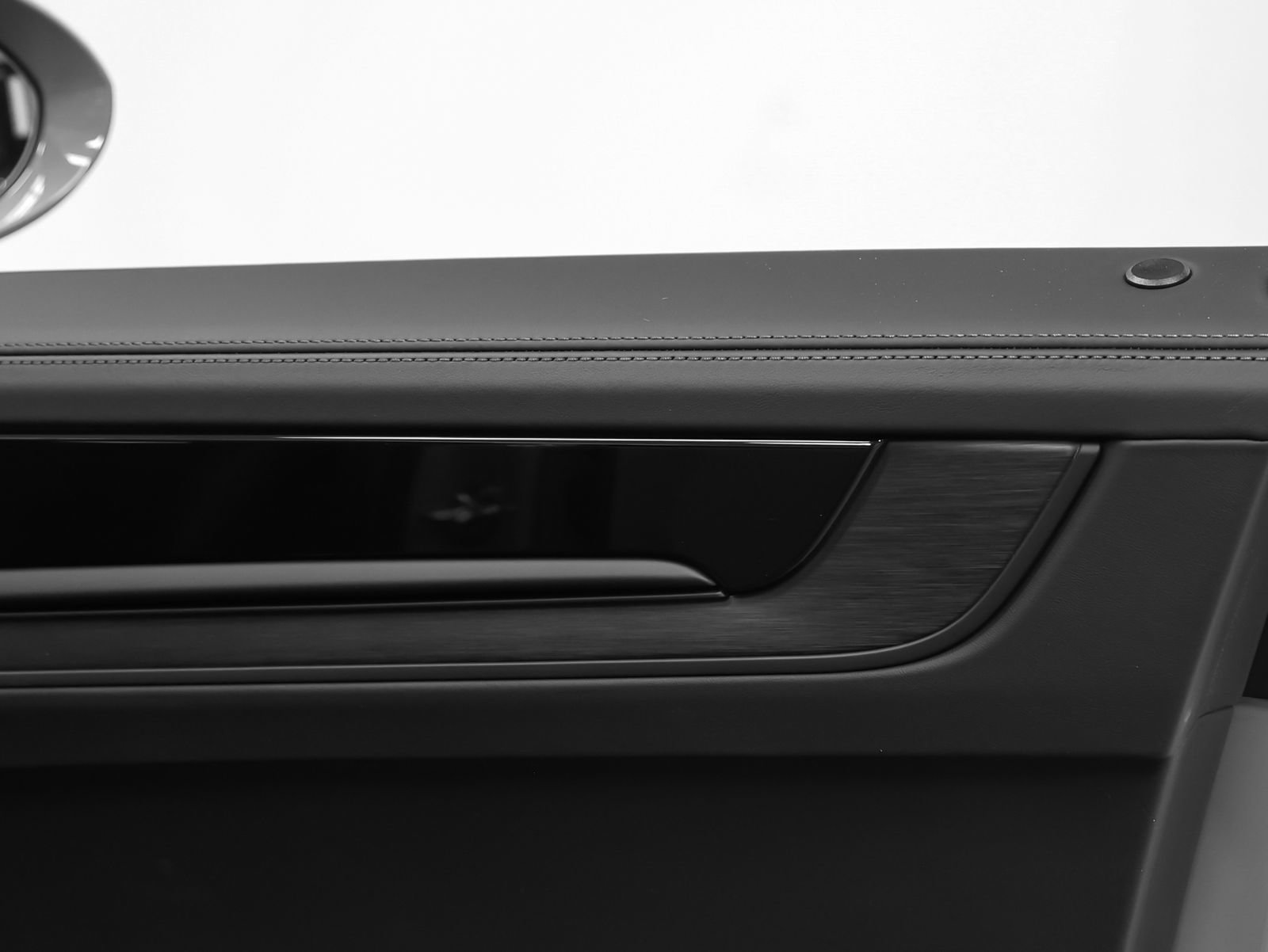 New 2026 Porsche Cayenne GTS AWD/4WD image 31