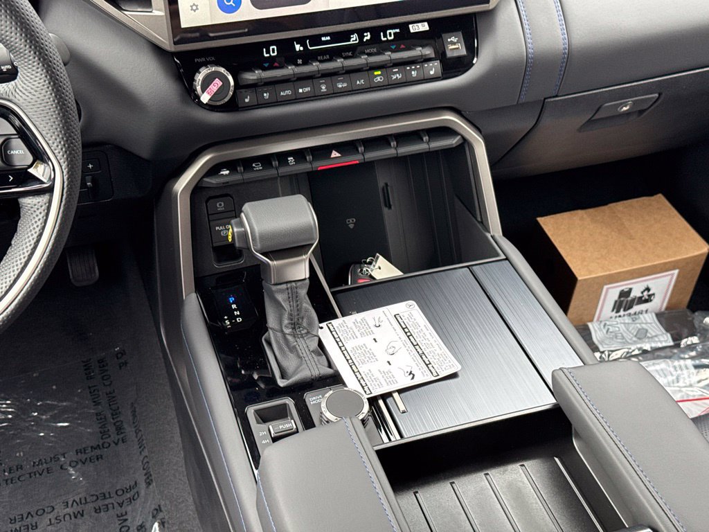 New 2026 Toyota Sequoia Platinum w/ Tow Technology Package AWD/4WD image 20