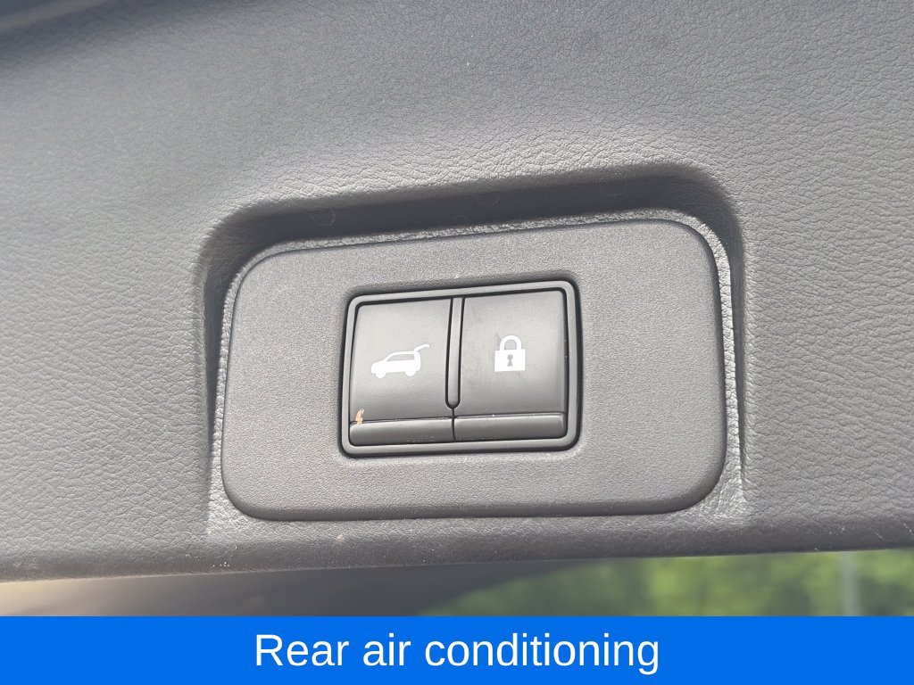 Used 2021 Nissan Rogue SL AWD/4WD image 9