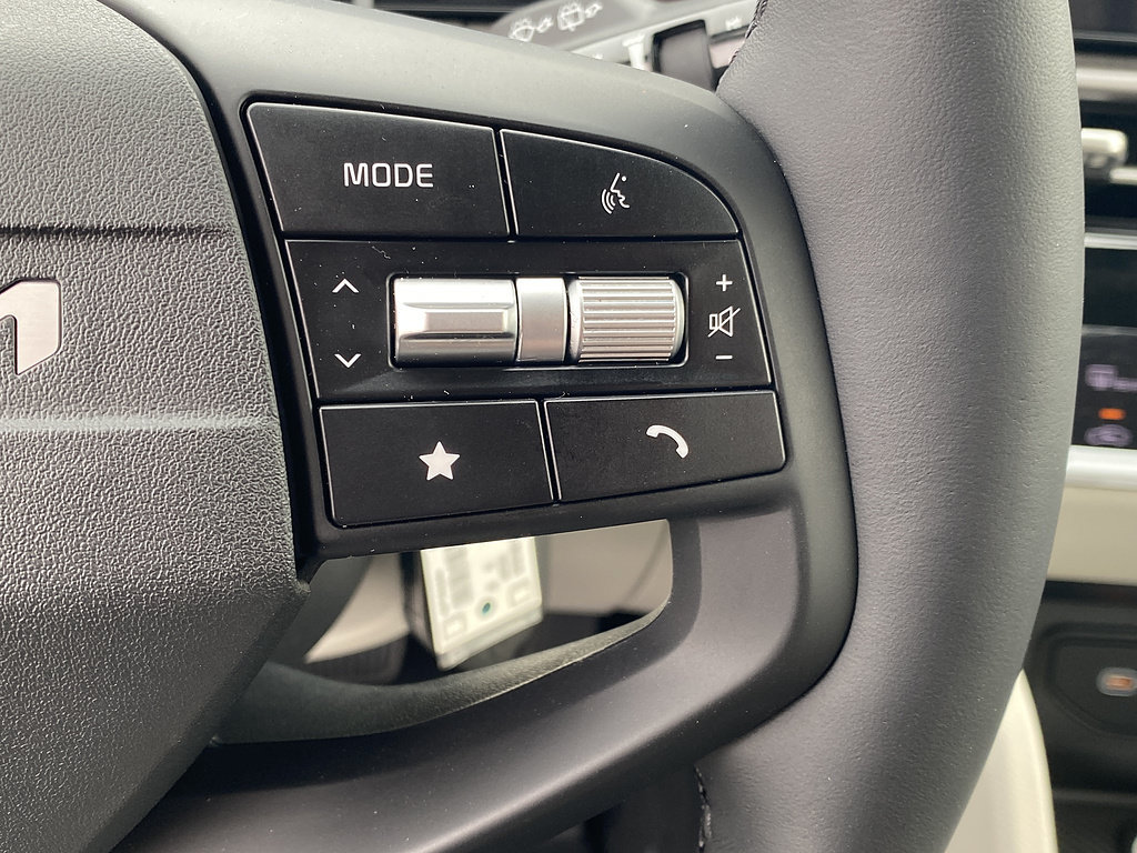 New 2026 Kia Sportage EX FWD image 15