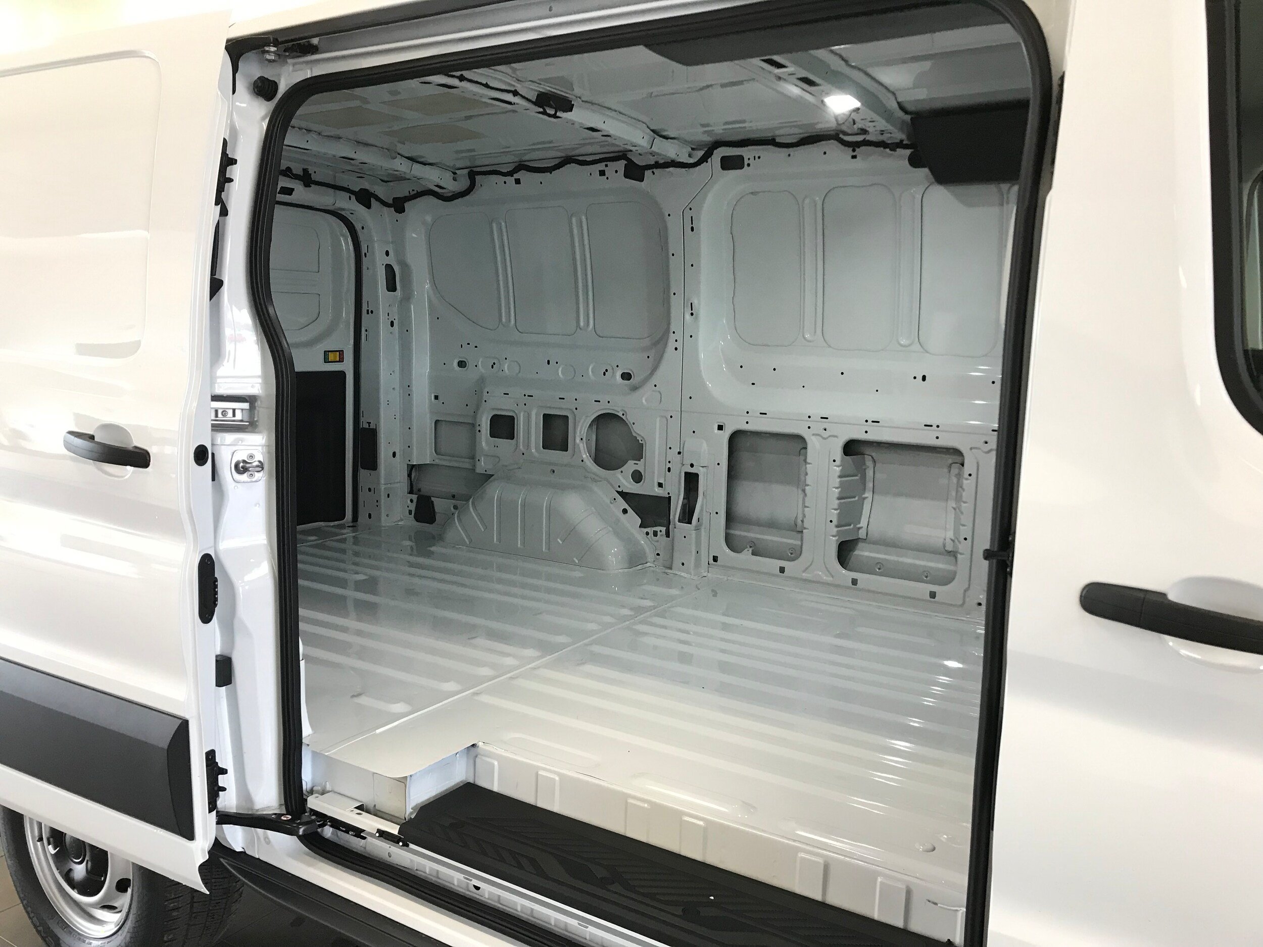 New 2027 Ford Transit 250 Low Roof RWD image 9