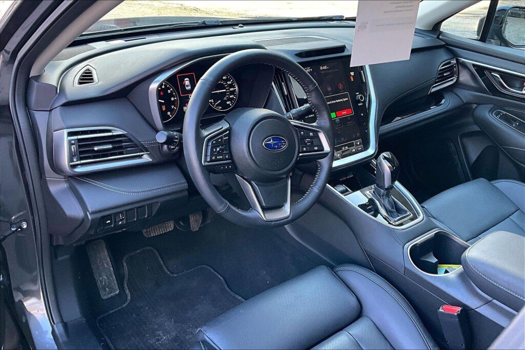 Used 2025 Subaru Legacy Limited AWD/4WD image 10