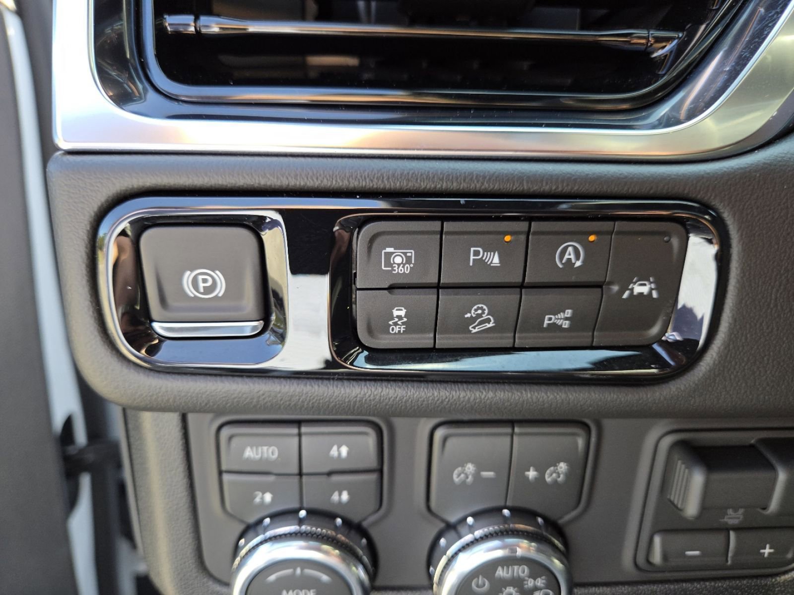 New 2026 GMC Yukon XL Elevation image 10